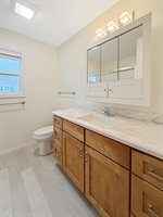 810 South Canterbury Drive, Freeport, IL 61032