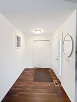 810 South Canterbury Drive, Freeport, IL 61032