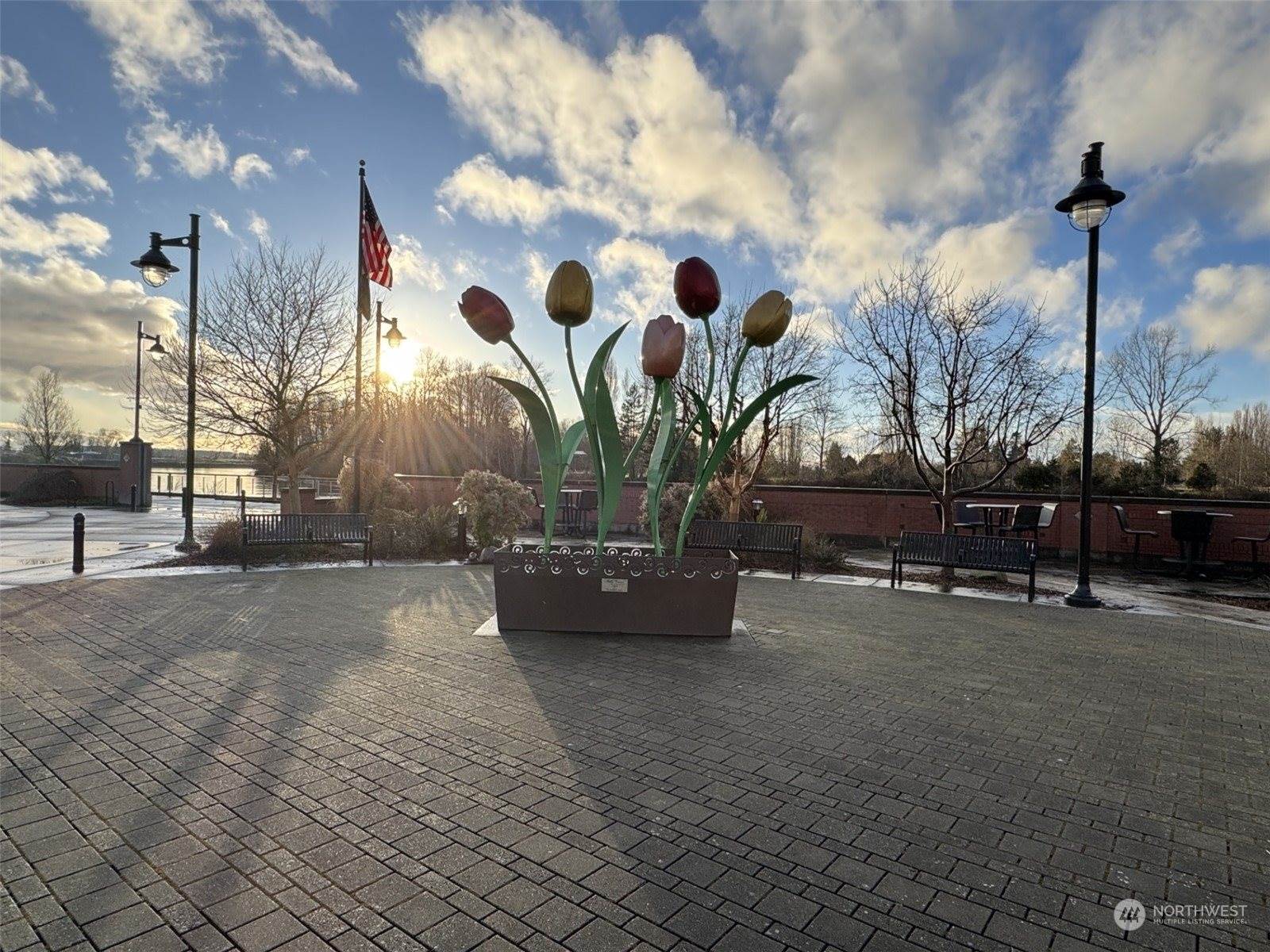 307 South 1st Street, Mount Vernon, WA 98273