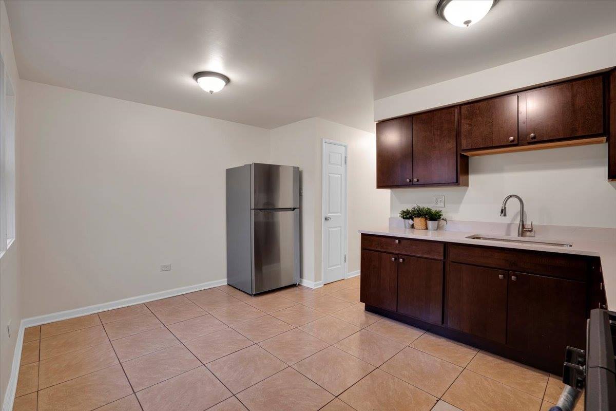 8016 South Emerald Avenue, Chicago, IL 60620