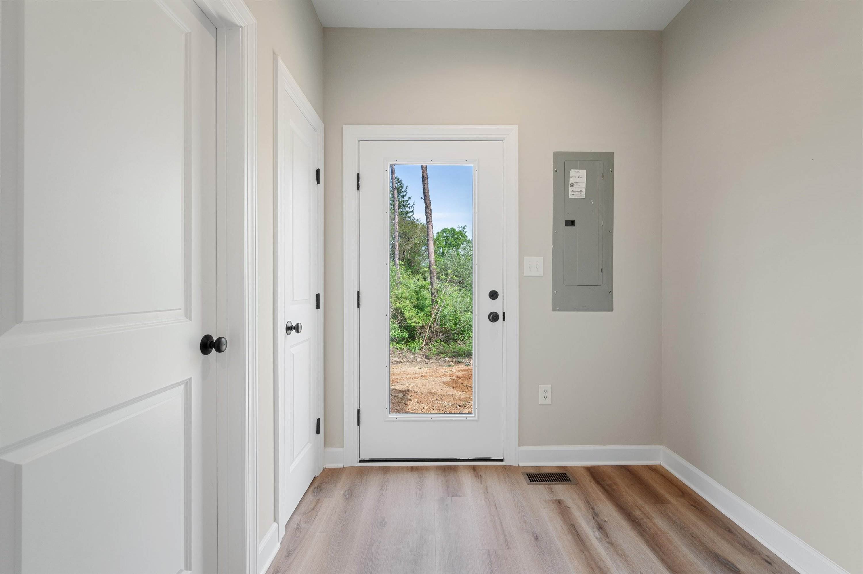 5681 Strasburg Road, Strasburg, VA 22657