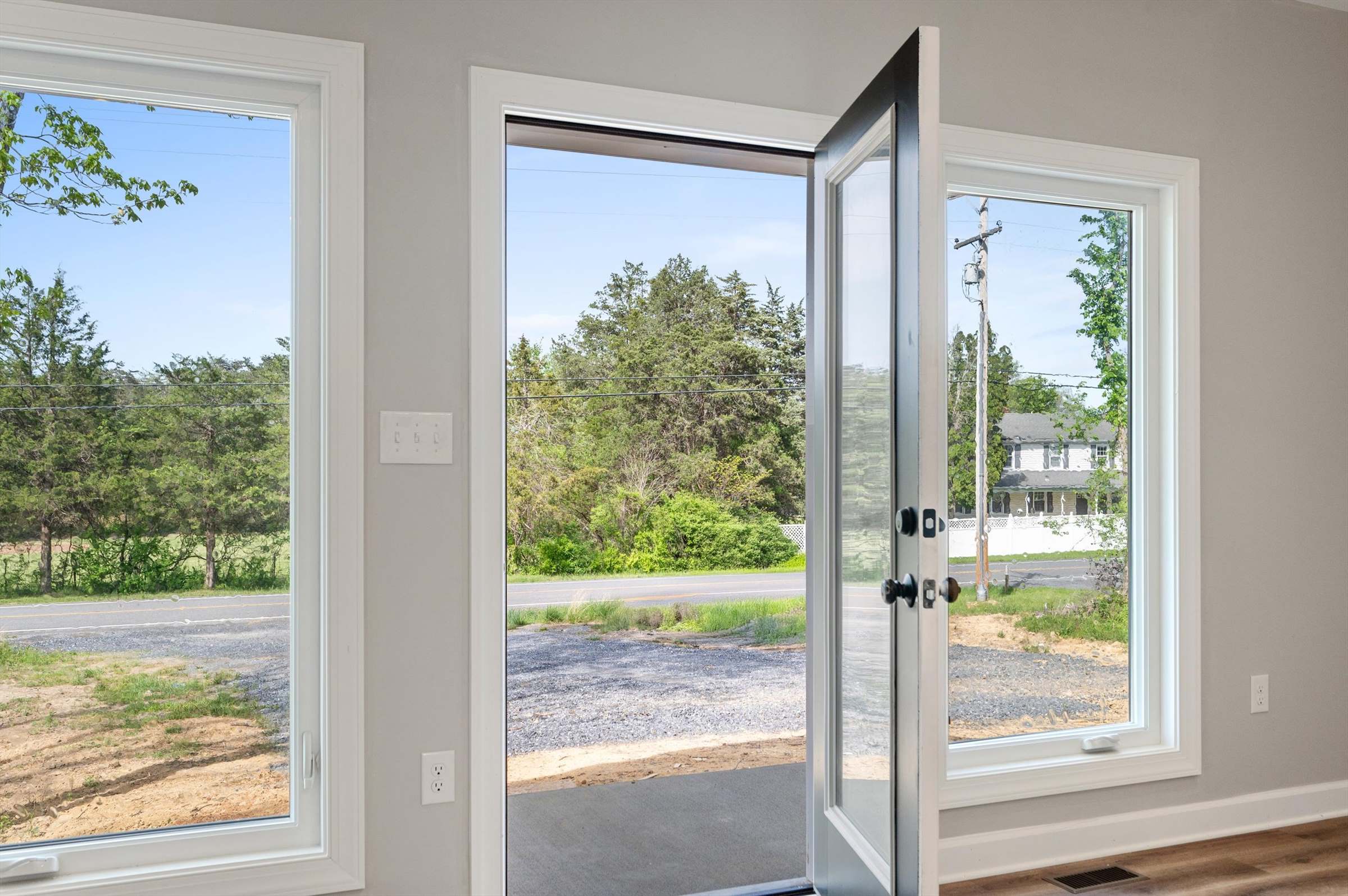 5681 Strasburg Road, Strasburg, VA 22657