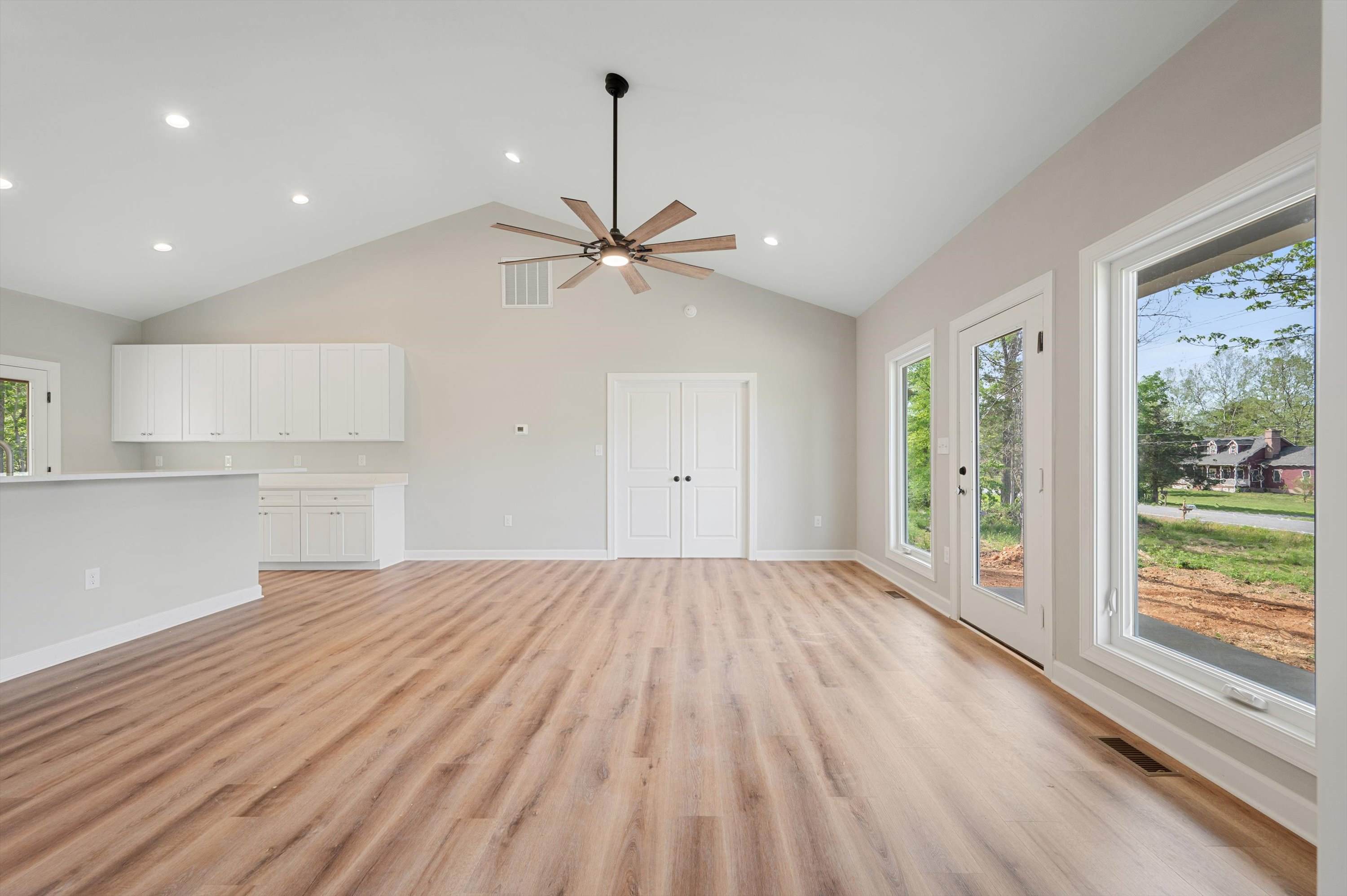 5681 Strasburg Road, Strasburg, VA 22657