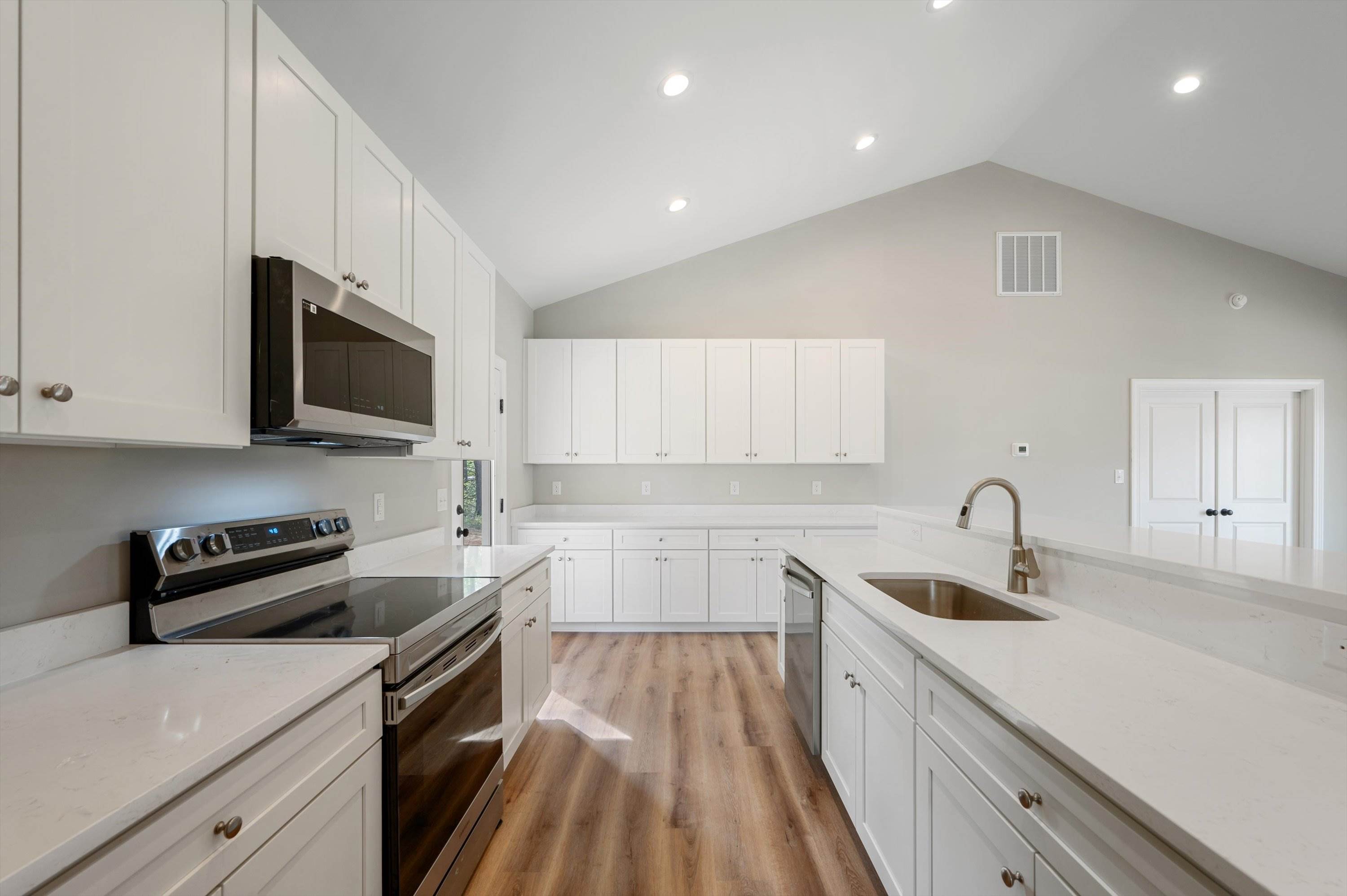 5681 Strasburg Road, Strasburg, VA 22657