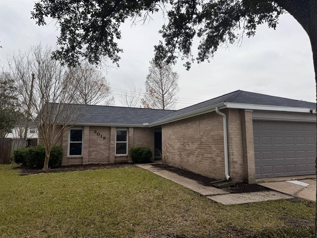 3019 Pilgrims Point, Pearland, TX 77581