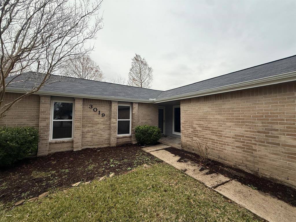 3019 Pilgrims Point, Pearland, TX 77581