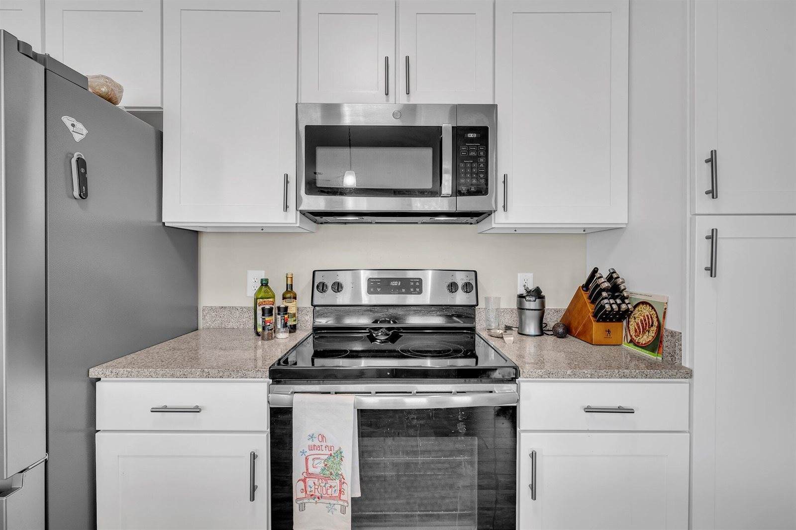 7302 Bowen Corner Avenue, Hanahan, SC 29410