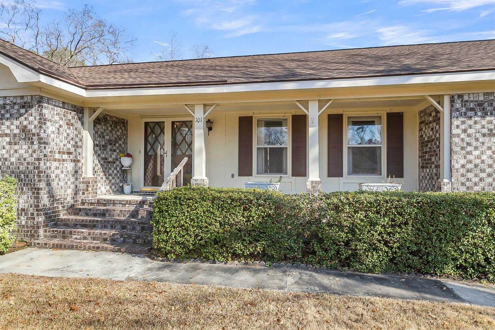 101 Winston Circle, Summerville, SC 29485