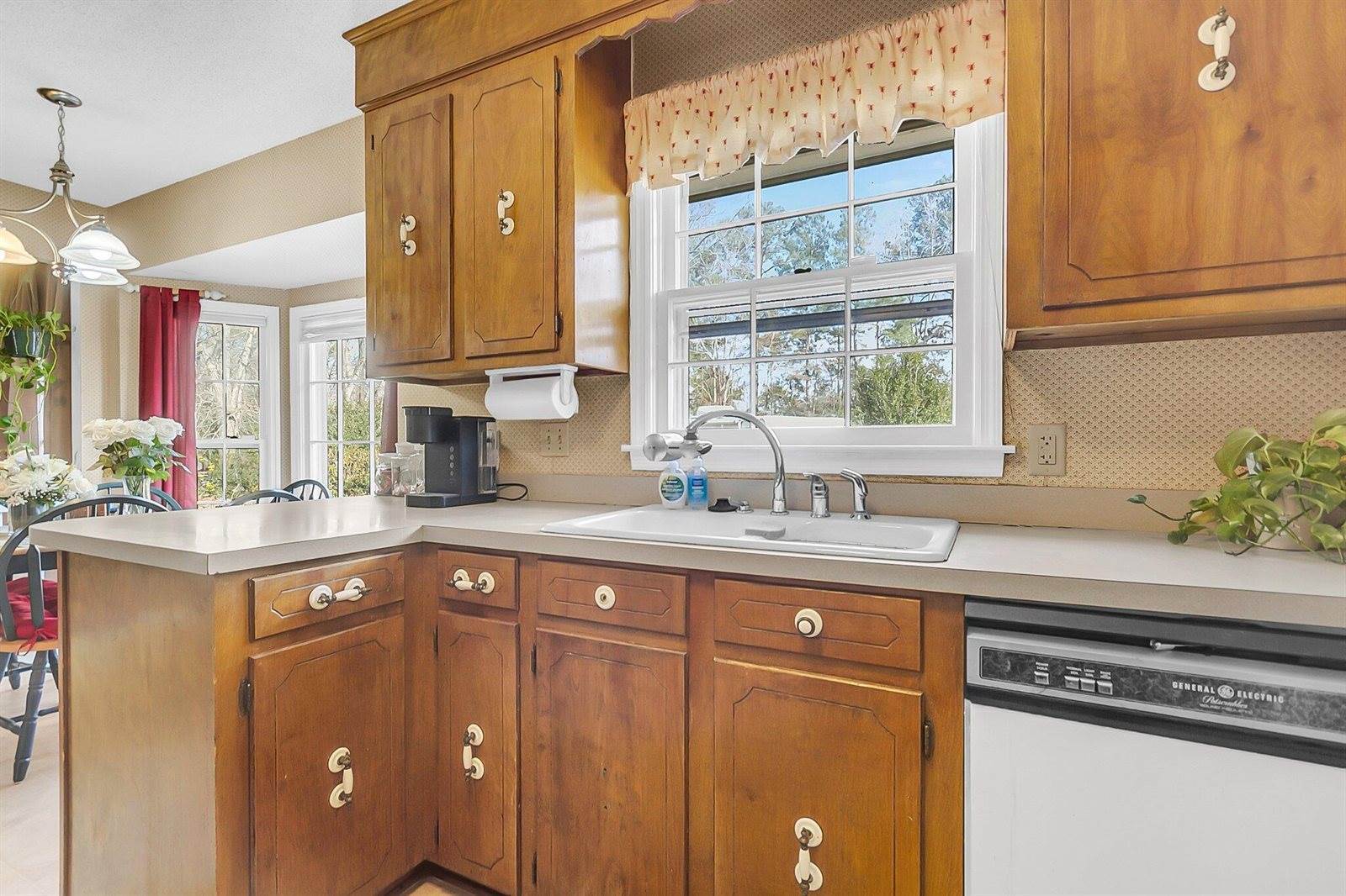 101 Winston Circle, Summerville, SC 29485