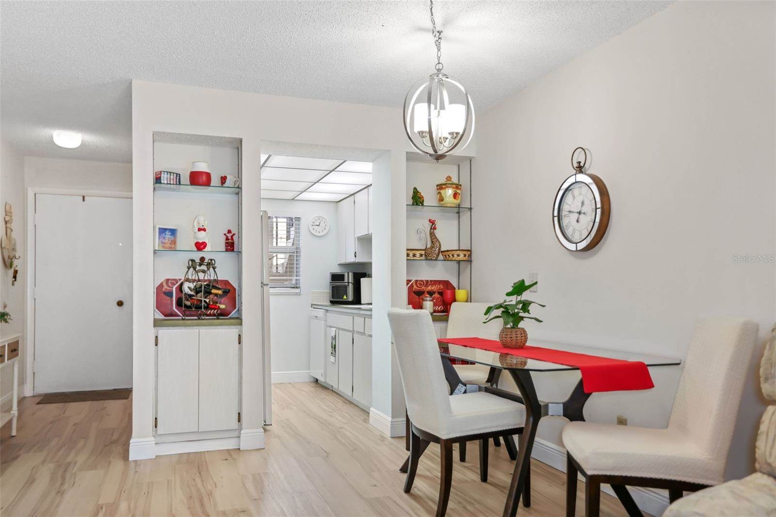 2750 East Bay Drive, #2D, Largo, FL 33771