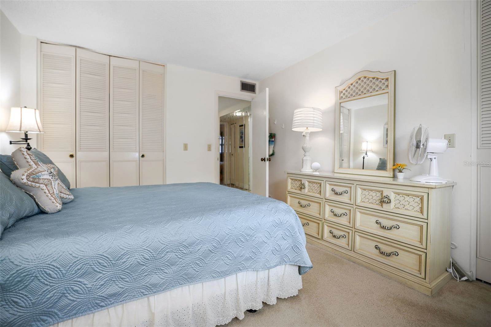 2750 East Bay Drive, #2D, Largo, FL 33771