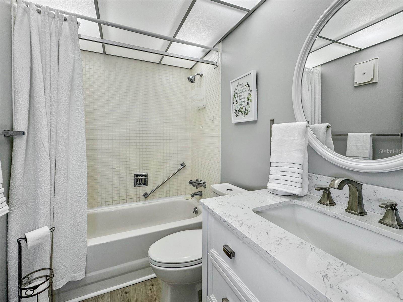 2750 East Bay Drive, #2D, Largo, FL 33771