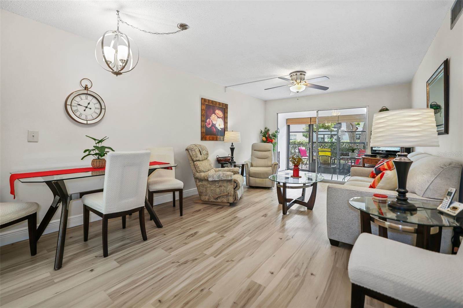 2750 East Bay Drive, #2D, Largo, FL 33771