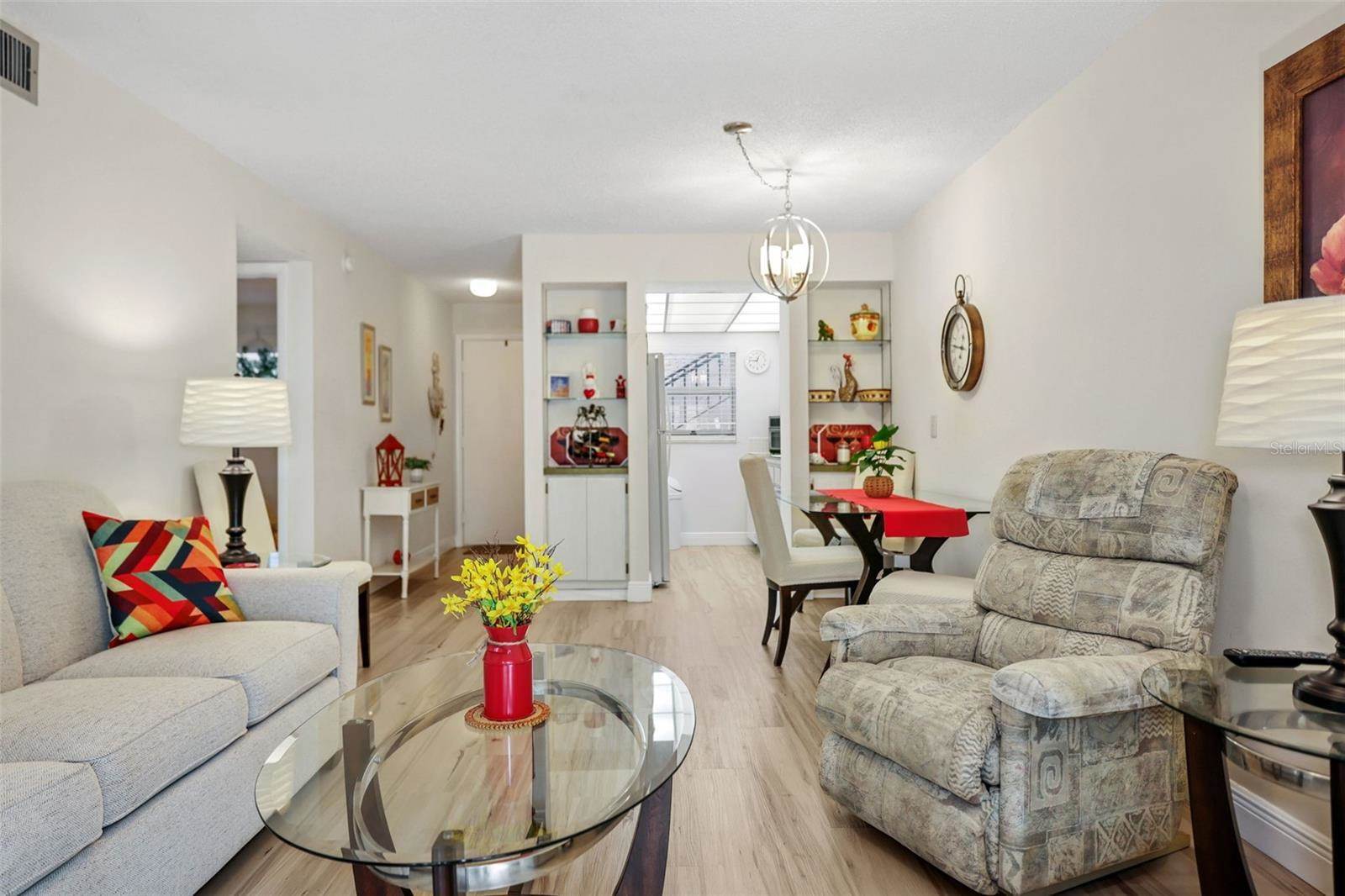 2750 East Bay Drive, #2D, Largo, FL 33771