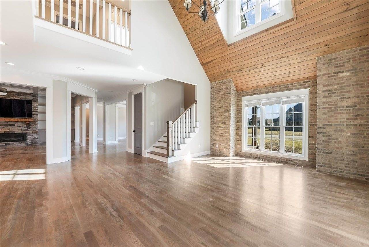 381 Mt Everest Way, Bowling Green, KY 42104