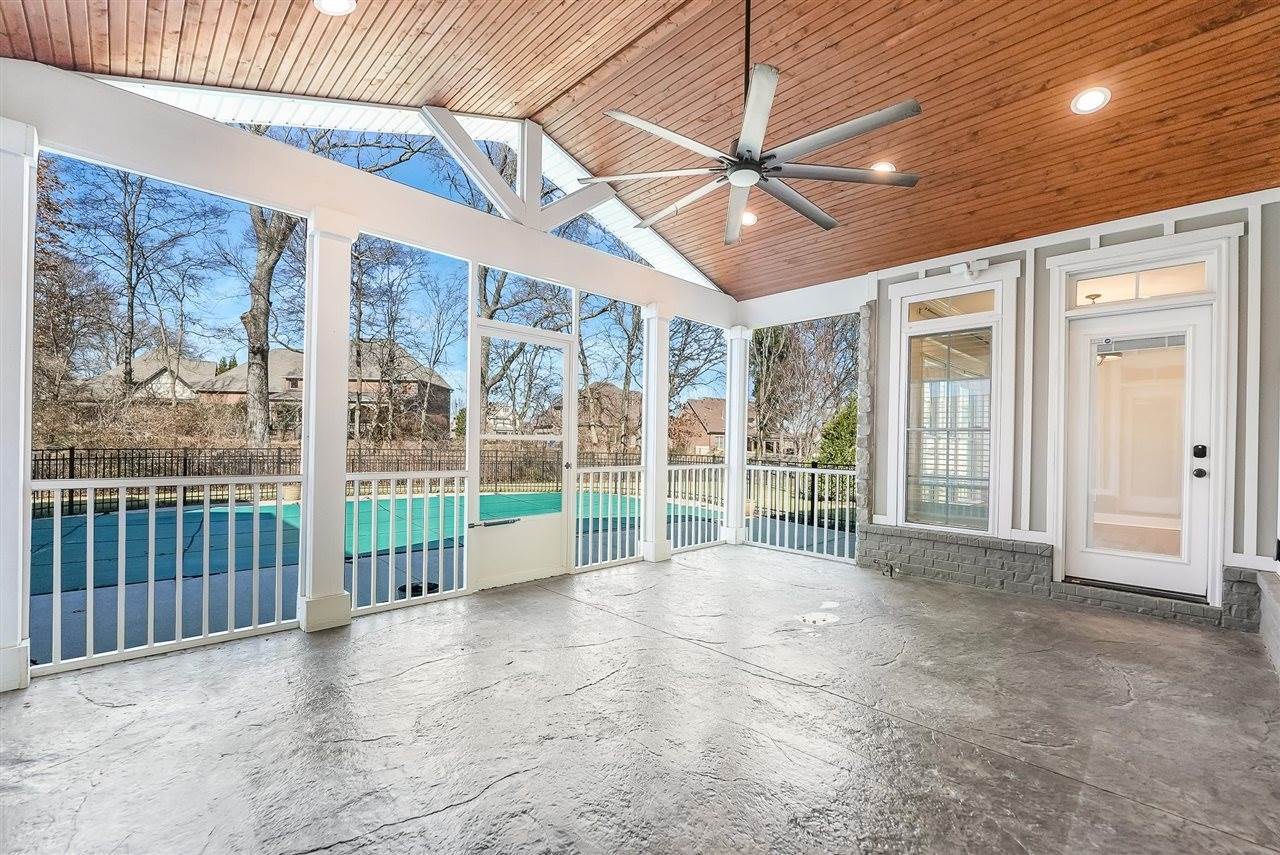 381 Mt Everest Way, Bowling Green, KY 42104