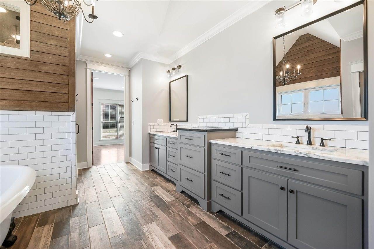 381 Mt Everest Way, Bowling Green, KY 42104