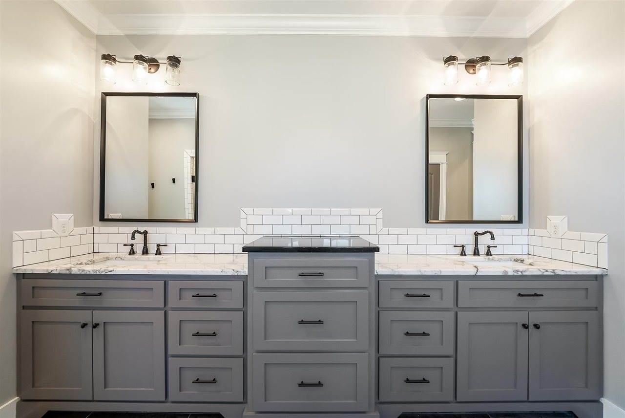 381 Mt Everest Way, Bowling Green, KY 42104