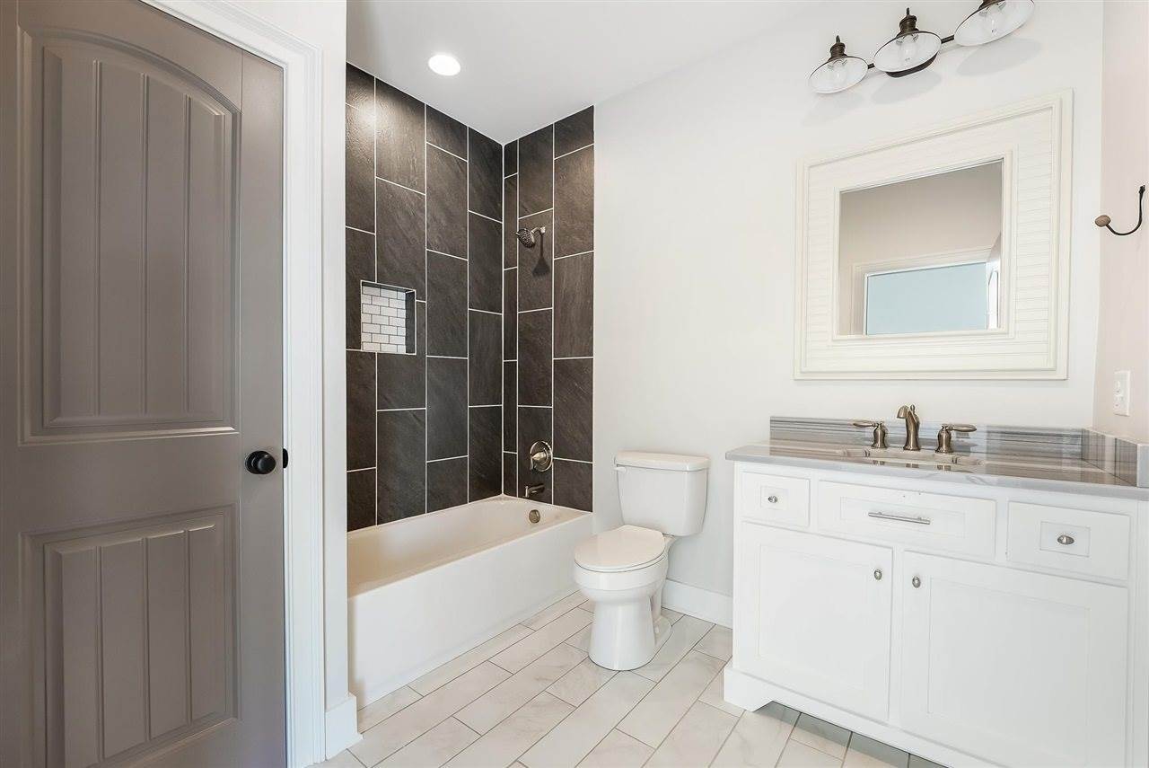 381 Mt Everest Way, Bowling Green, KY 42104