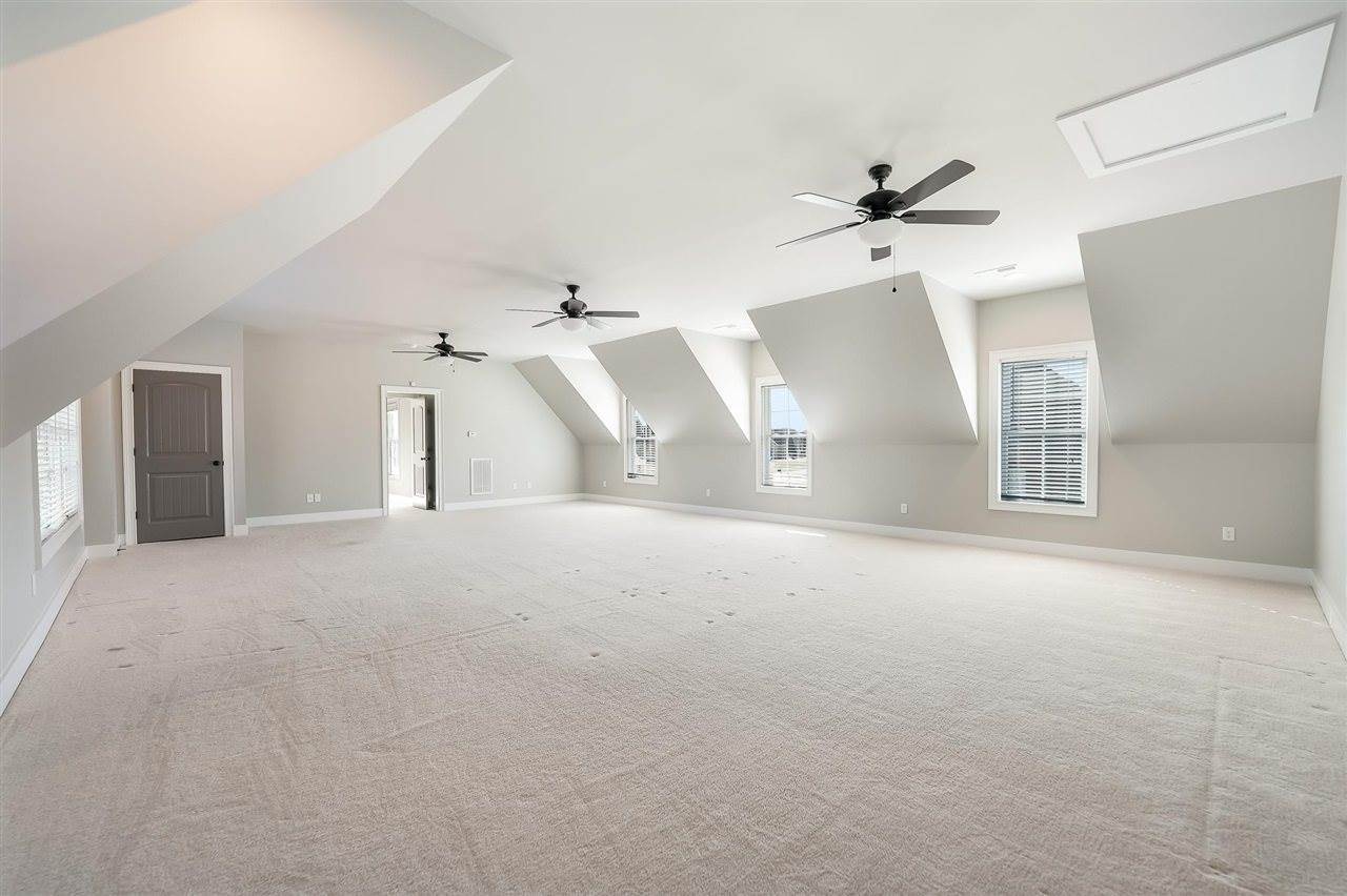 381 Mt Everest Way, Bowling Green, KY 42104