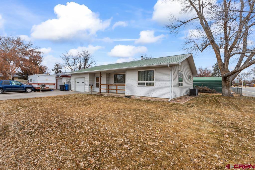 1103 Sunset Lane, Montrose, CO 81403