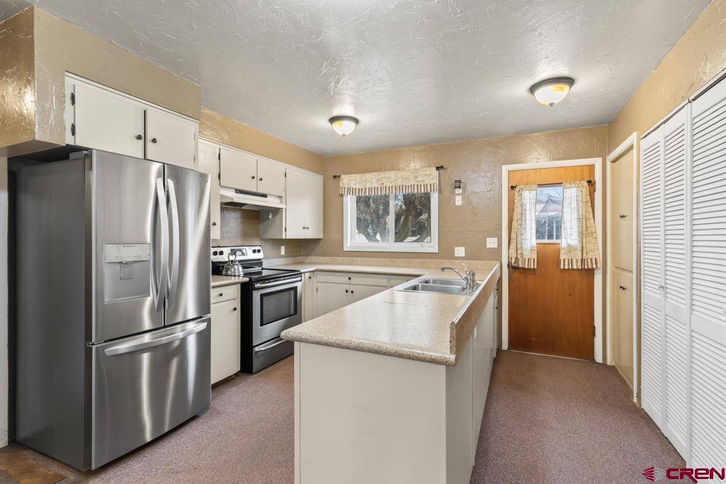 1103 Sunset Lane, Montrose, CO 81403