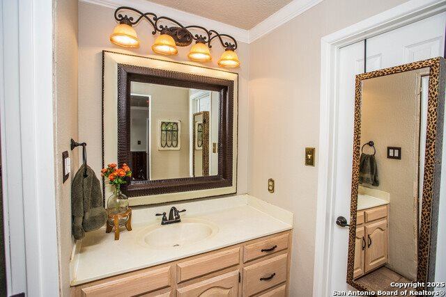 703 E Fir St, Denver City, TX 79323