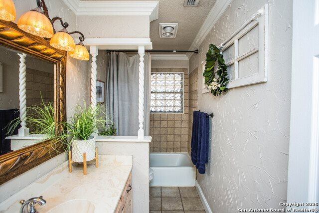 703 E Fir St, Denver City, TX 79323