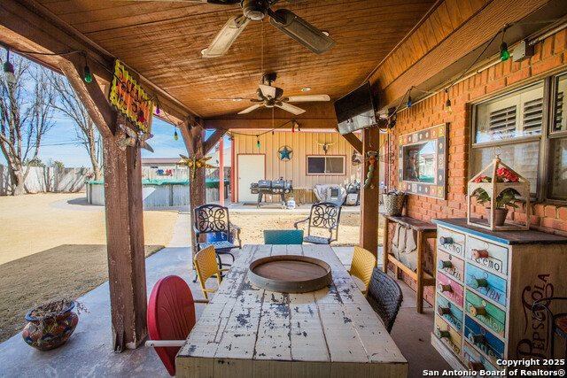 703 E Fir St, Denver City, TX 79323