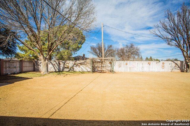 703 E Fir St, Denver City, TX 79323