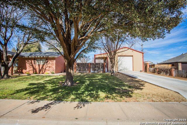 703 E Fir St, Denver City, TX 79323