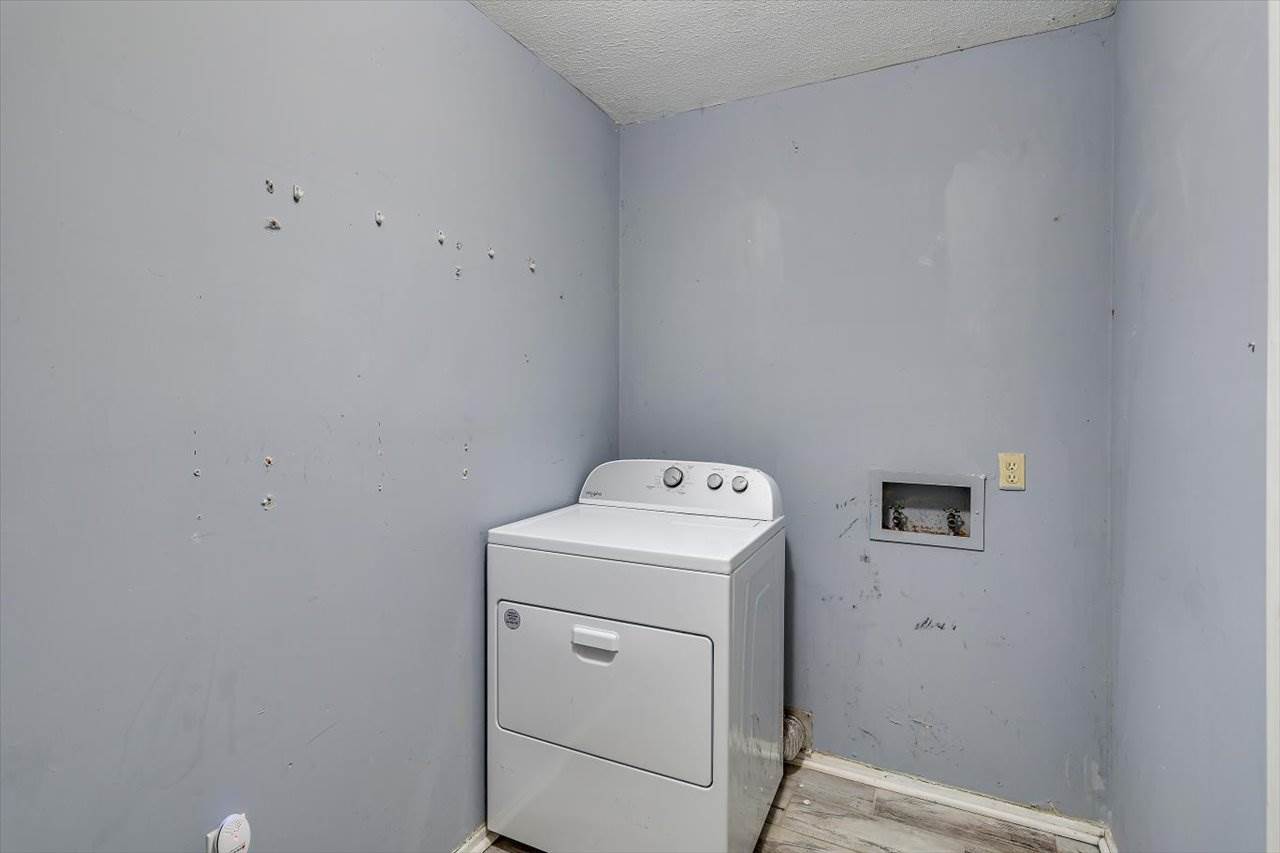 1207 Manchester Dr, Clinton, MS 39056