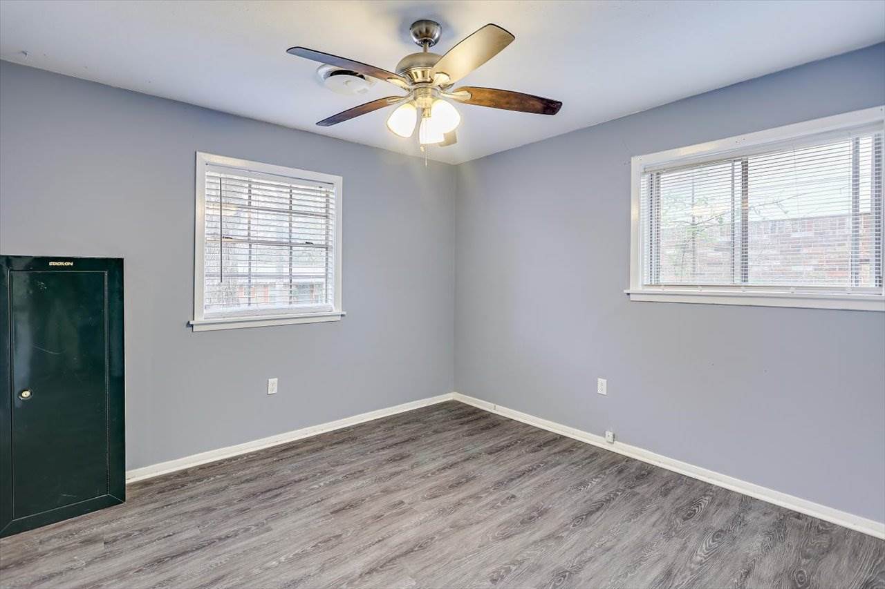 1207 Manchester Dr, Clinton, MS 39056