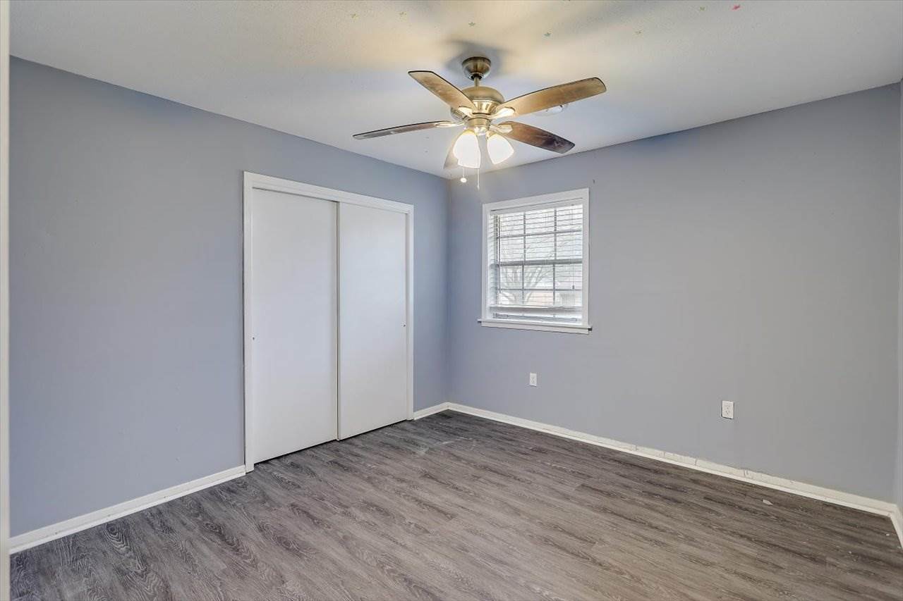 1207 Manchester Dr, Clinton, MS 39056