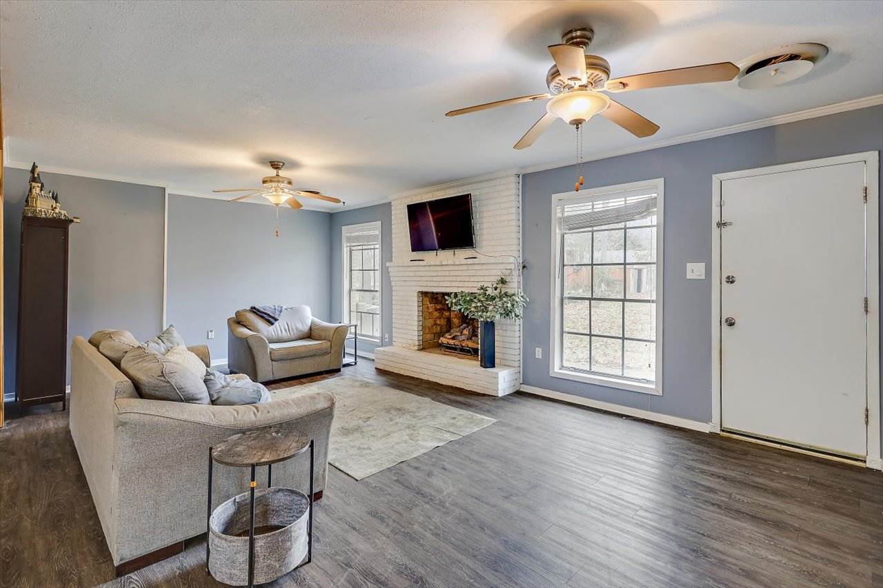 1207 Manchester Dr, Clinton, MS 39056