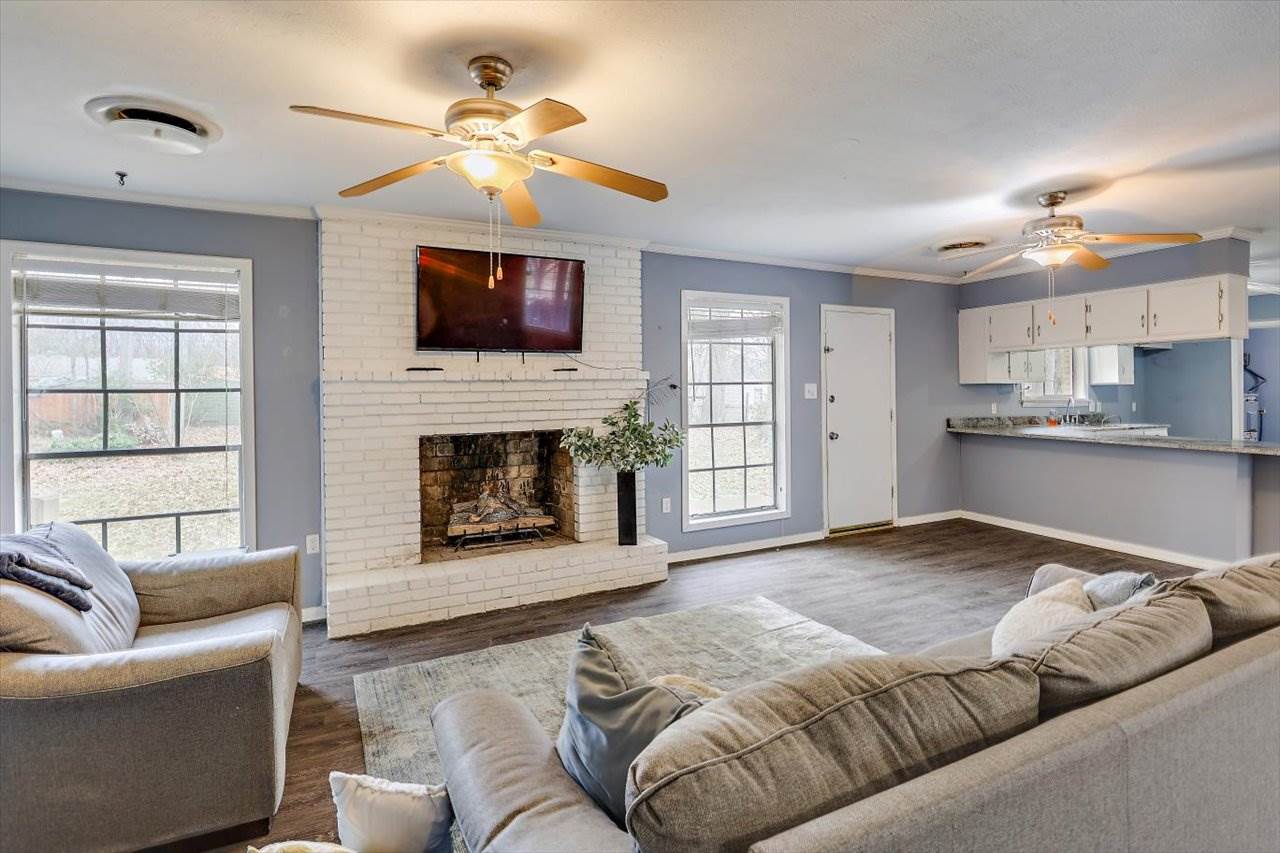 1207 Manchester Dr, Clinton, MS 39056