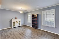 1207 Manchester Dr, Clinton, MS 39056