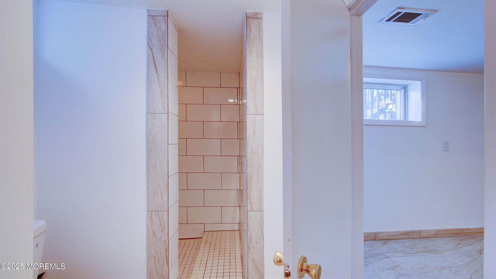 1066 Mereline Avenue, Avenel, NJ 07001