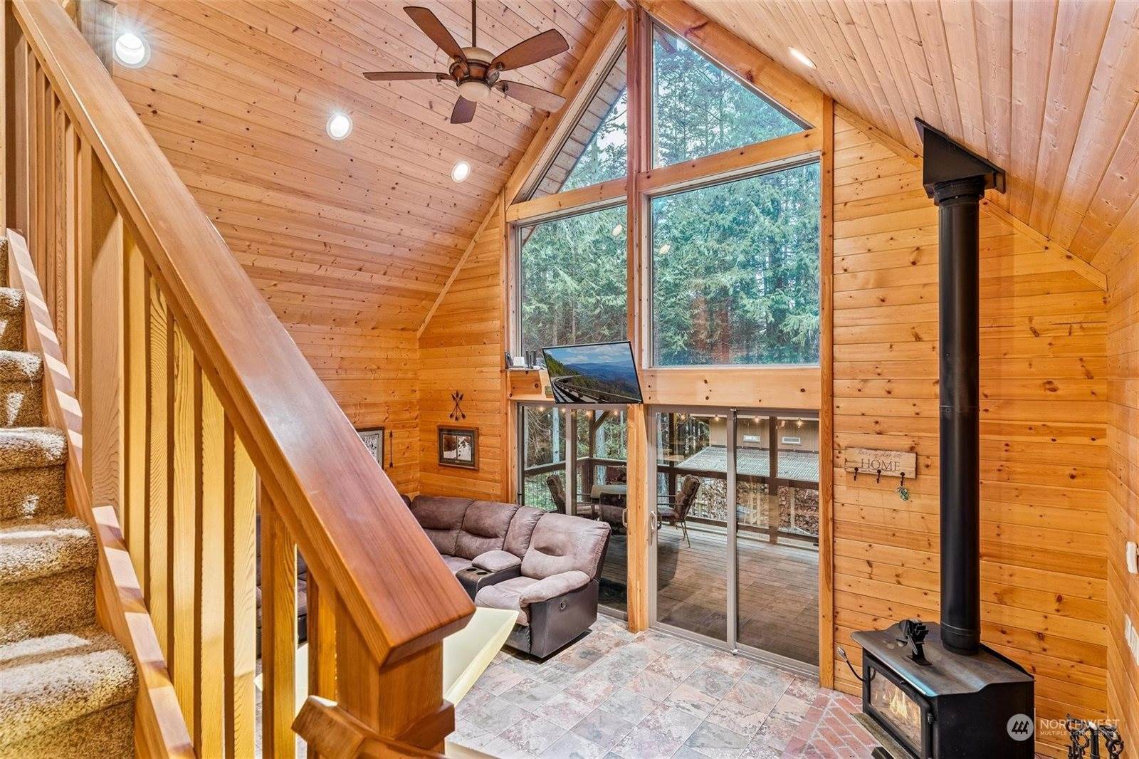 205 Makah Lane, Center Island, WA 98221
