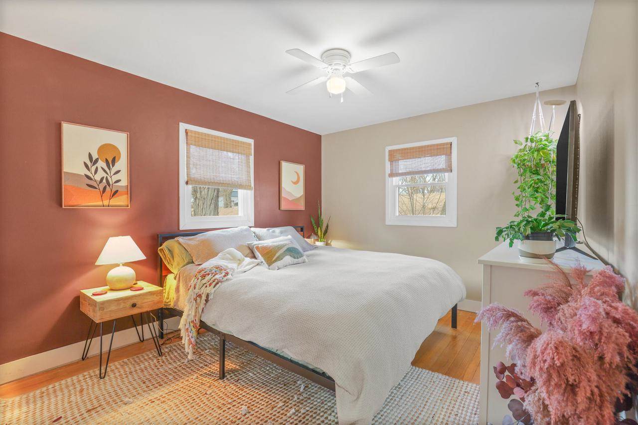 W8372 Crawford ROAD, Portage, WI 53901