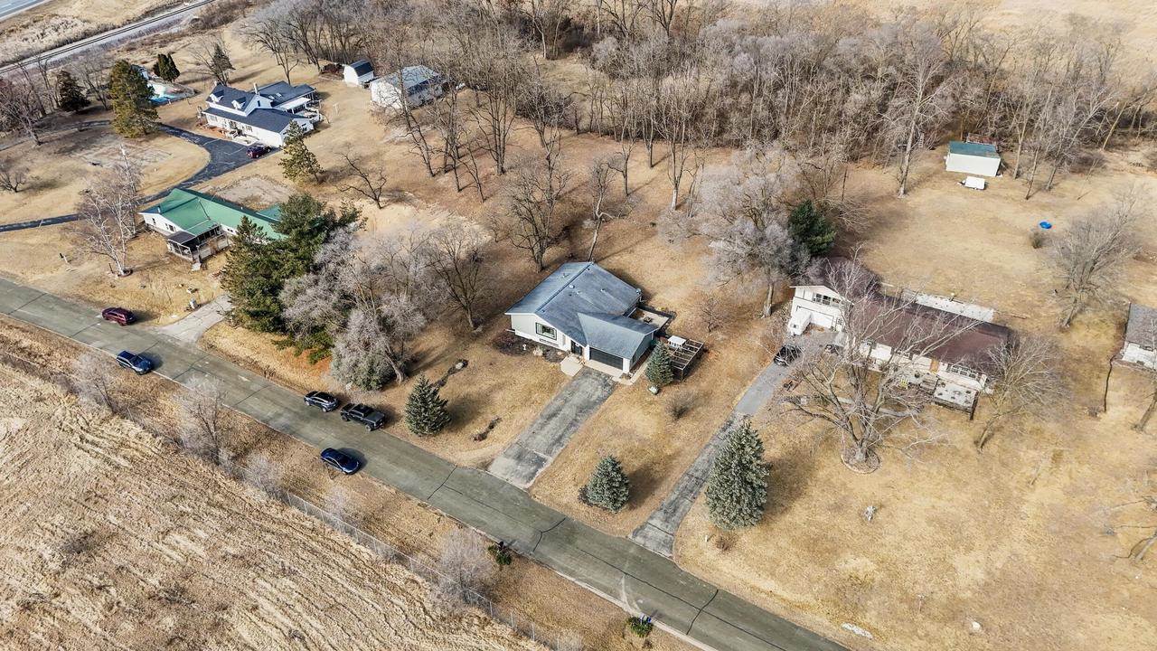 W8372 Crawford ROAD, Portage, WI 53901