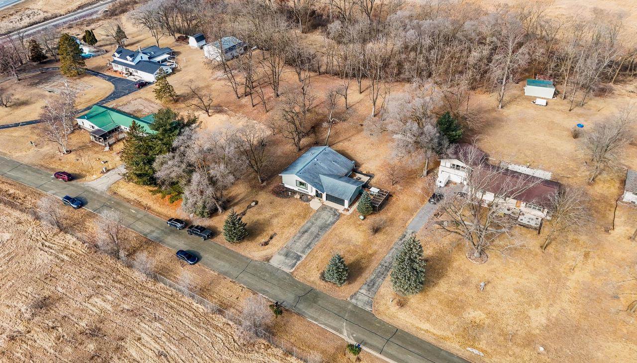 W8372 Crawford ROAD, Portage, WI 53901