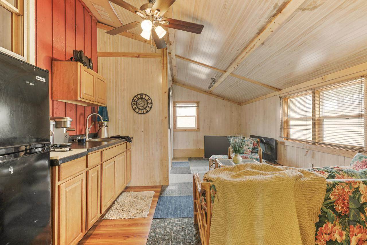 W8372 Crawford ROAD, Portage, WI 53901