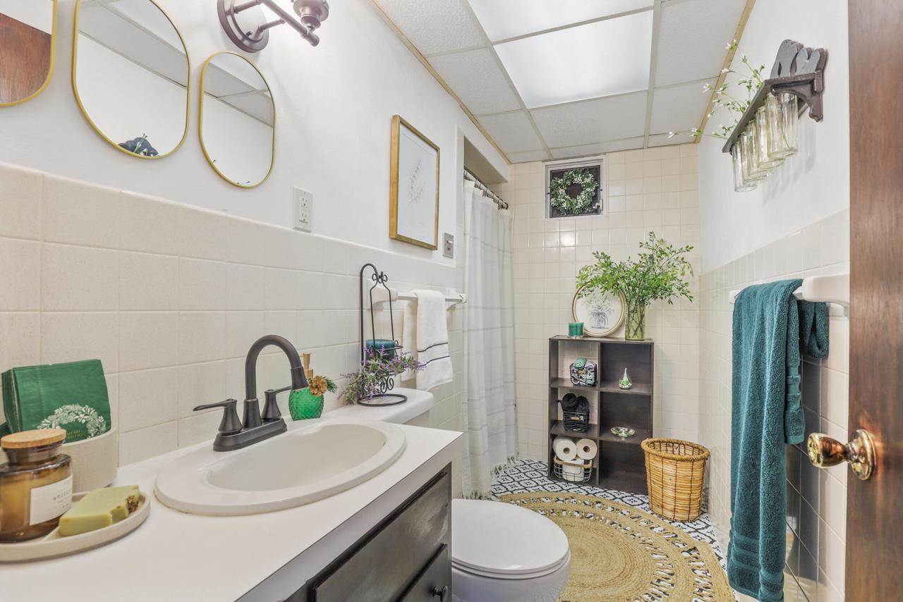 W8372 Crawford ROAD, Portage, WI 53901