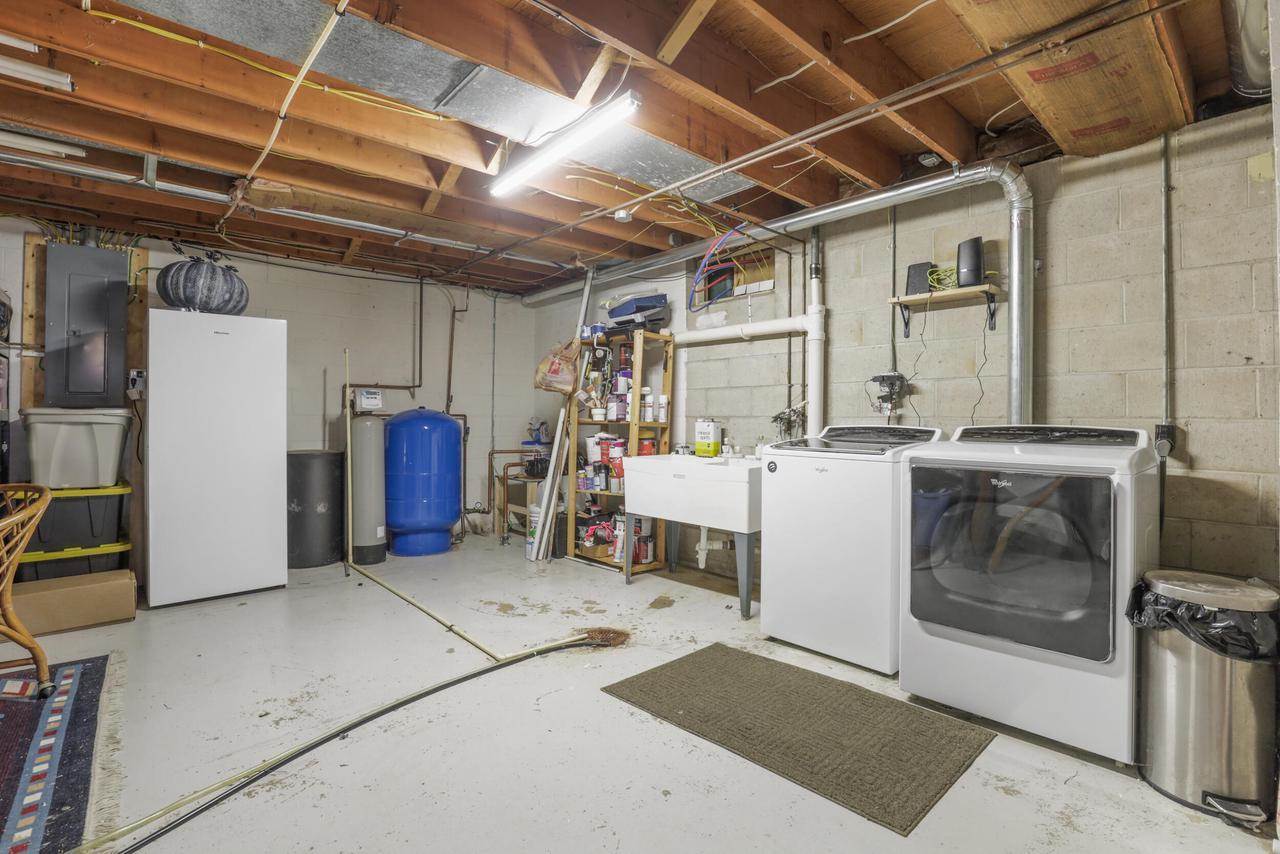 W8372 Crawford ROAD, Portage, WI 53901