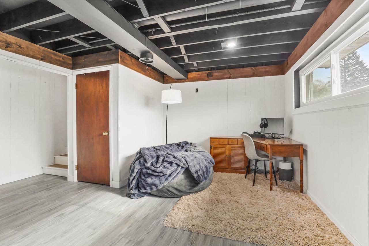 W8372 Crawford ROAD, Portage, WI 53901