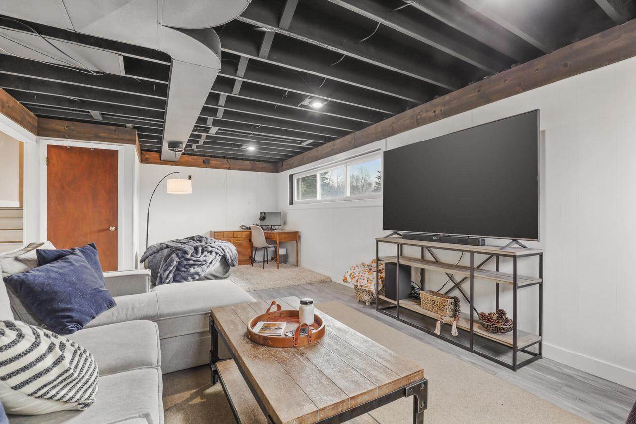 W8372 Crawford ROAD, Portage, WI 53901