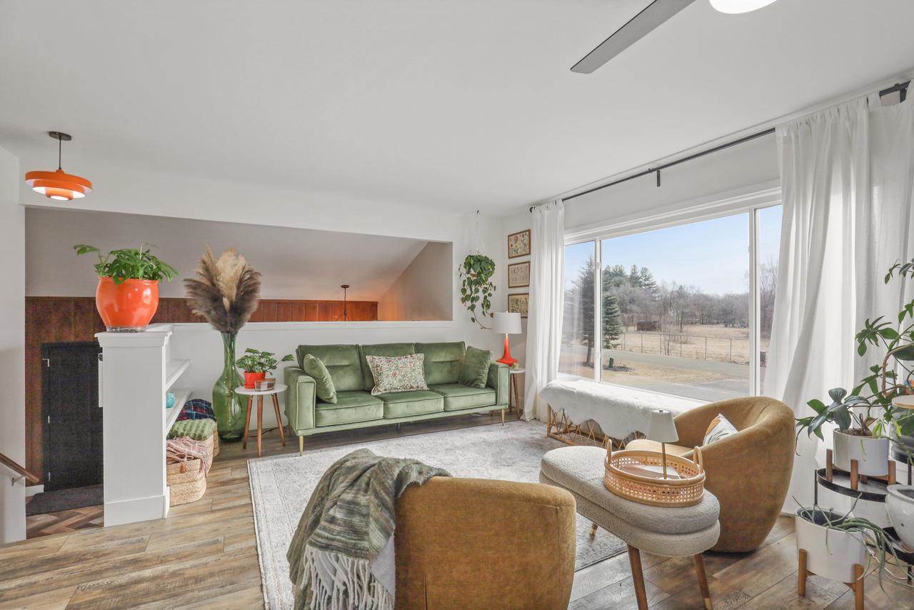 W8372 Crawford ROAD, Portage, WI 53901