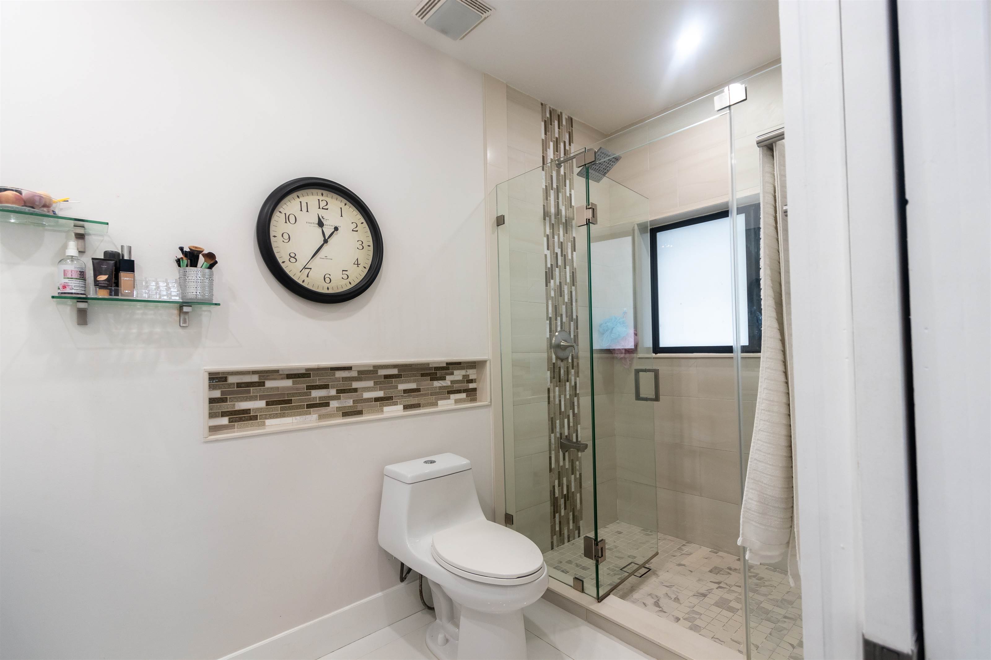 7005 West 5th Ave, Hialeah, FL 33014