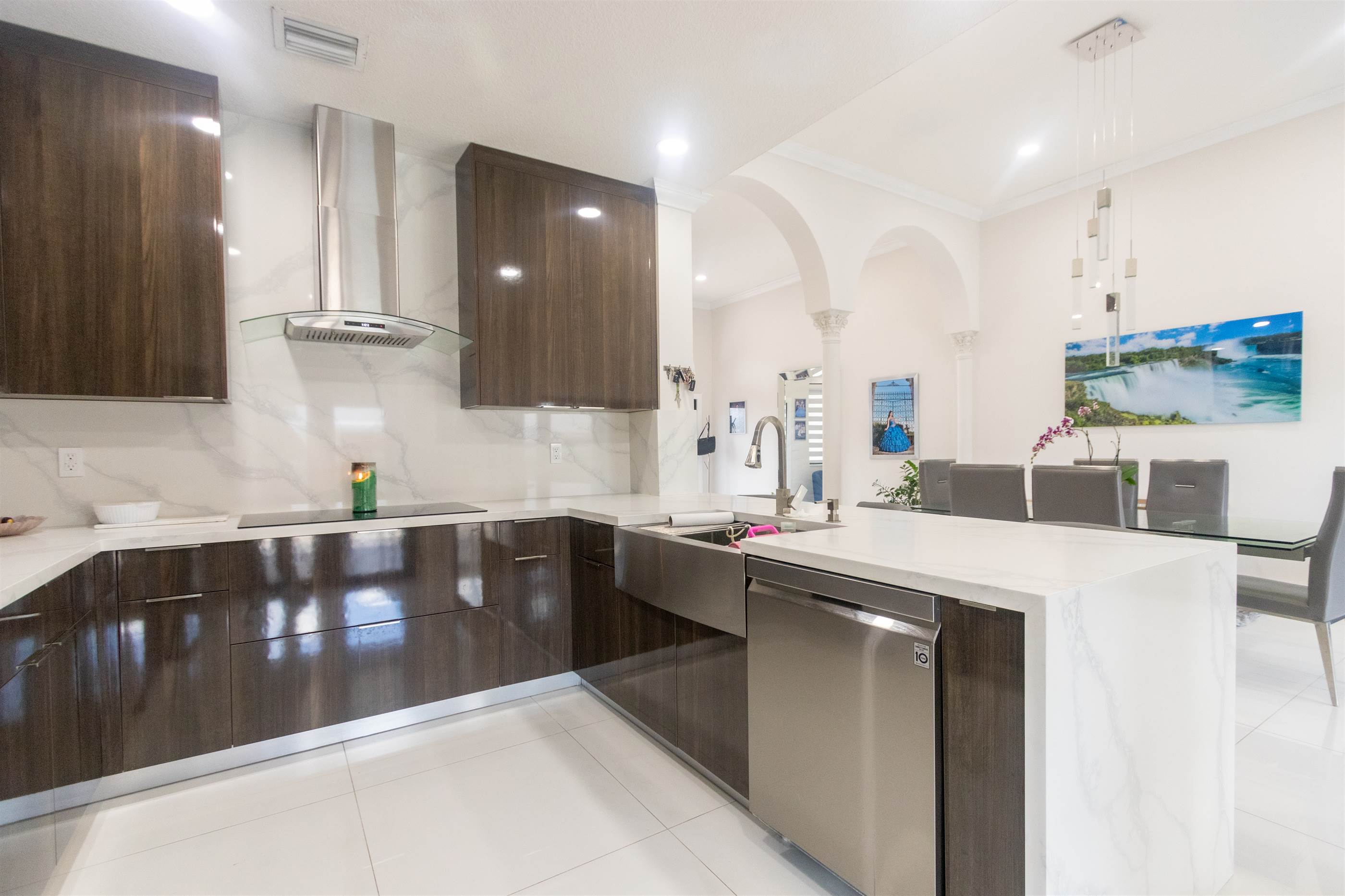 7005 West 5th Ave, Hialeah, FL 33014